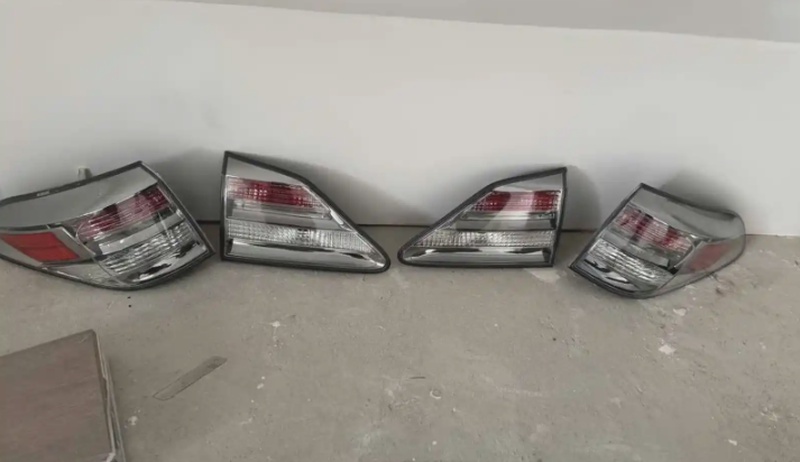 Задние стоп фары от Lexus RX350 2010-2012 заводской
